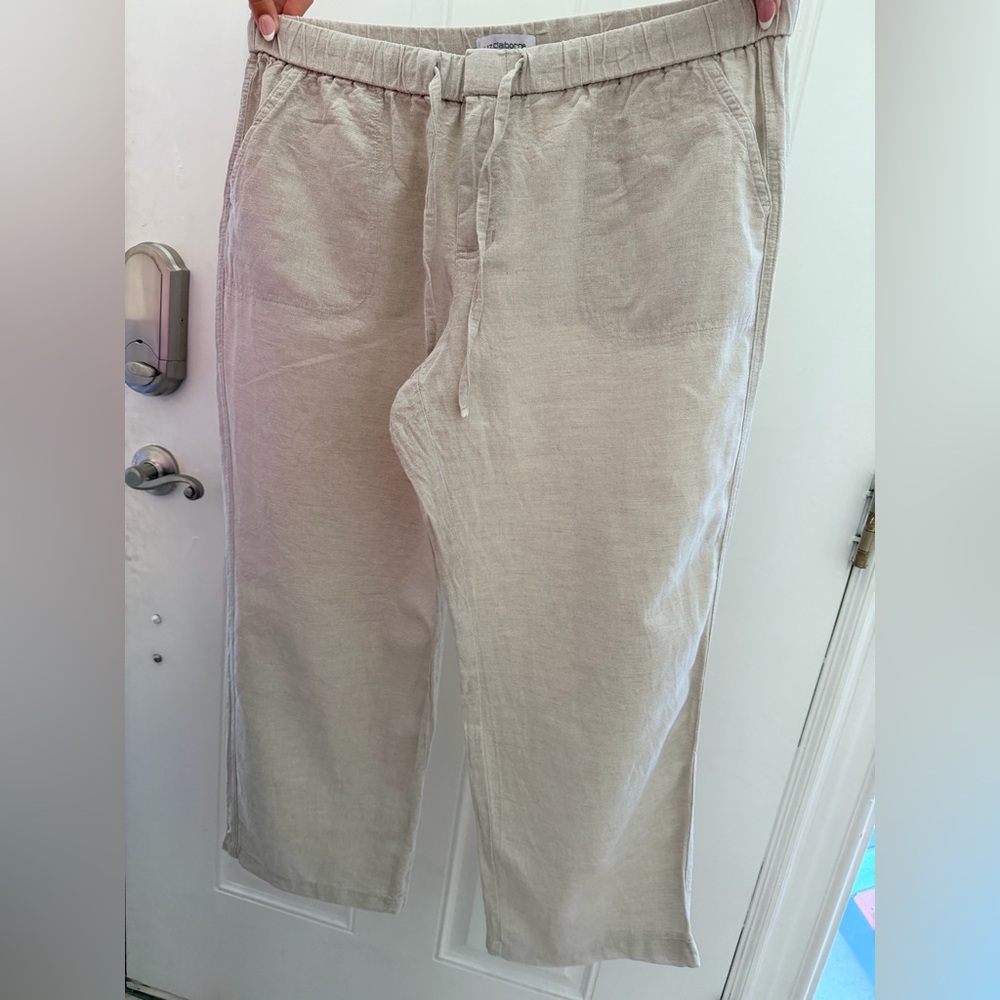 Liz Claiborne Woman’s Light Beige Joggers